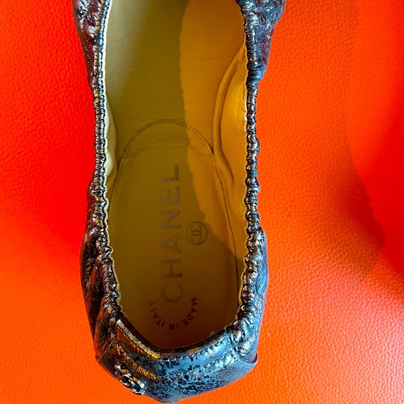 Chanel Metallic Two-tone Ballet flats - Picture 2 of 5